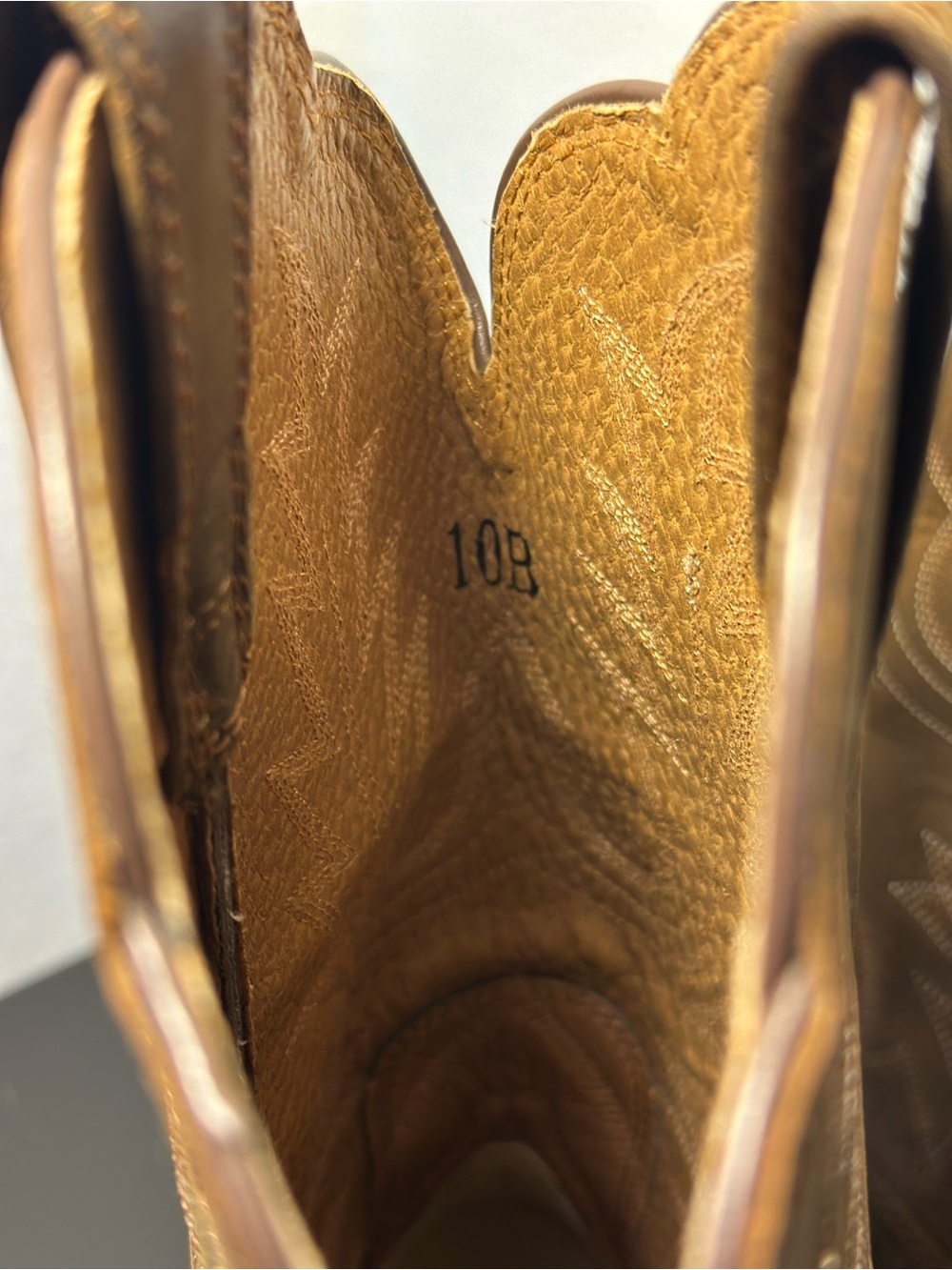๐๐คฉ 10B Woman or 8B men Real Leather NEW ARIAT CLASSIC BOOT! Like new - Picture 6 of 7
